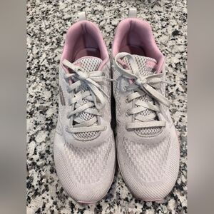Sketchers Lite-Weight Memory Foam Wide Fit Women Sz 11 Pink & Gray Athletic Shoe